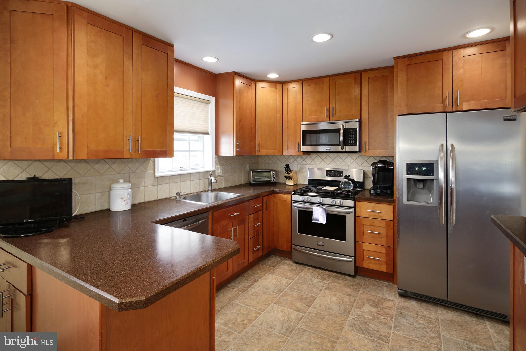 11228 Lockart Road Philadelphia, PA 19116 - Photo 8 of 31 Gallery Image 8