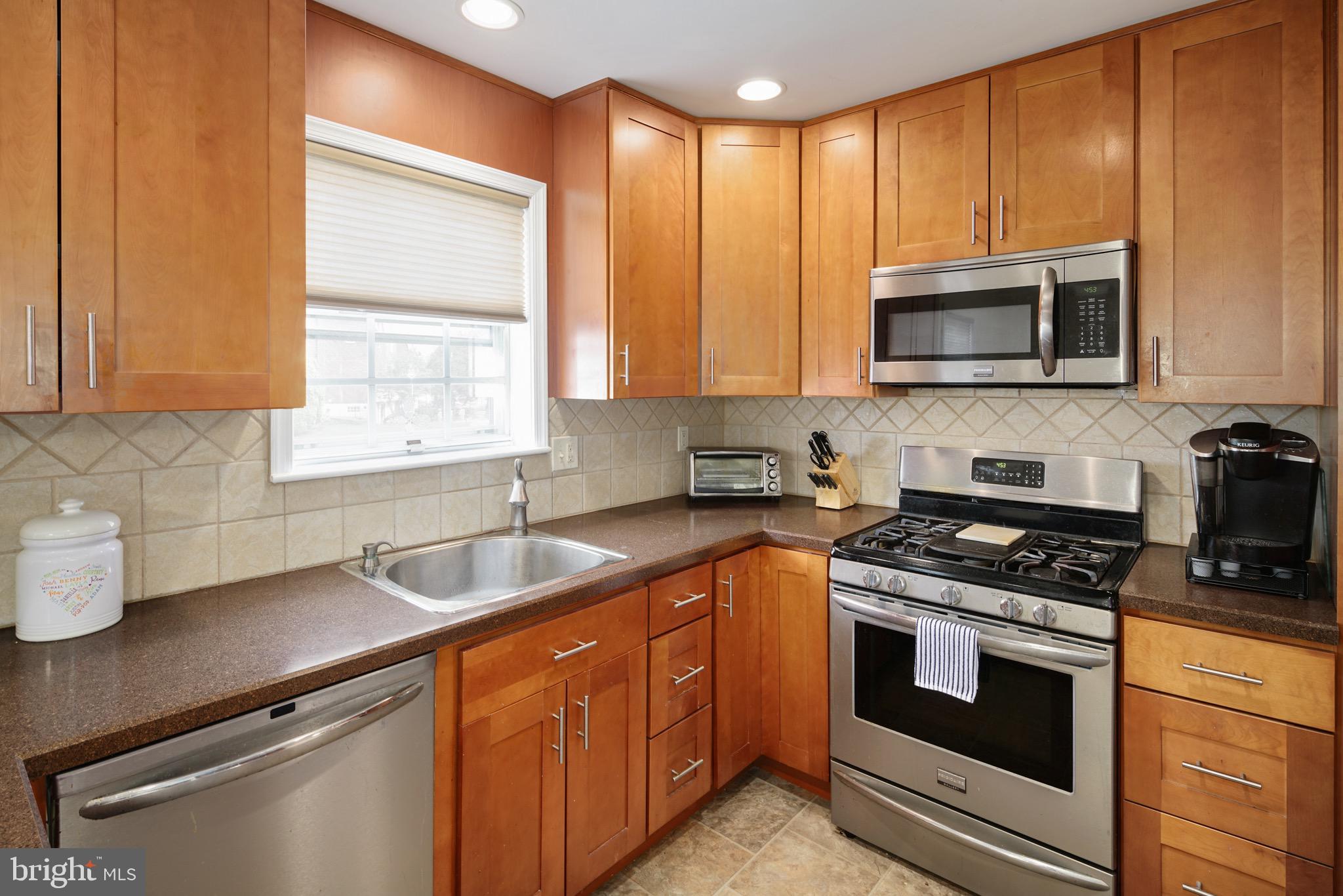 11228 Lockart Road Philadelphia, PA 19116 - Photo 10 of 31 Gallery Image 10