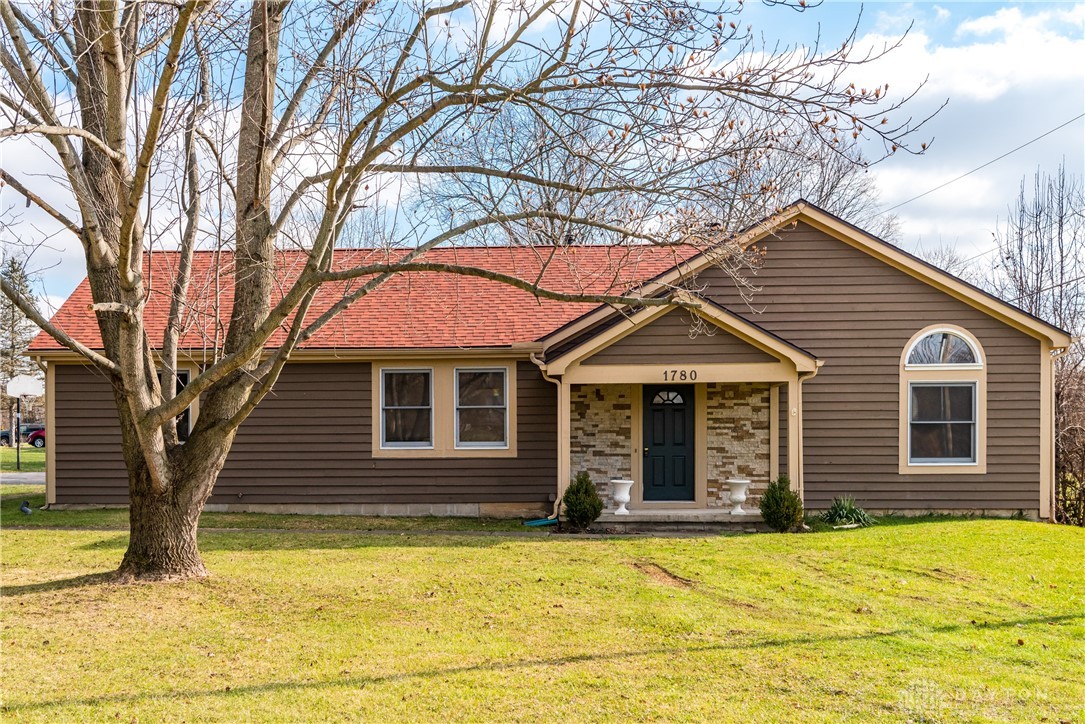 1780 Hanes Road Dayton, OH 45432 - Photo 1 of 54
