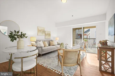 $269,900 | 3307 Wyndham Circle, Unit 4166, Alexandria, VA 22302