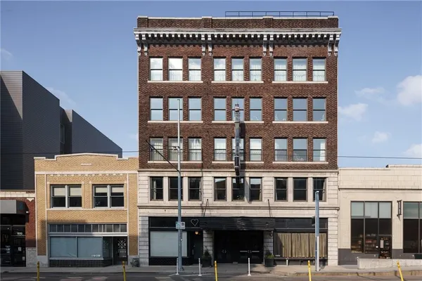$875,000 | 1904 Main Street, Unit 3S, Kansas City, MO 64108