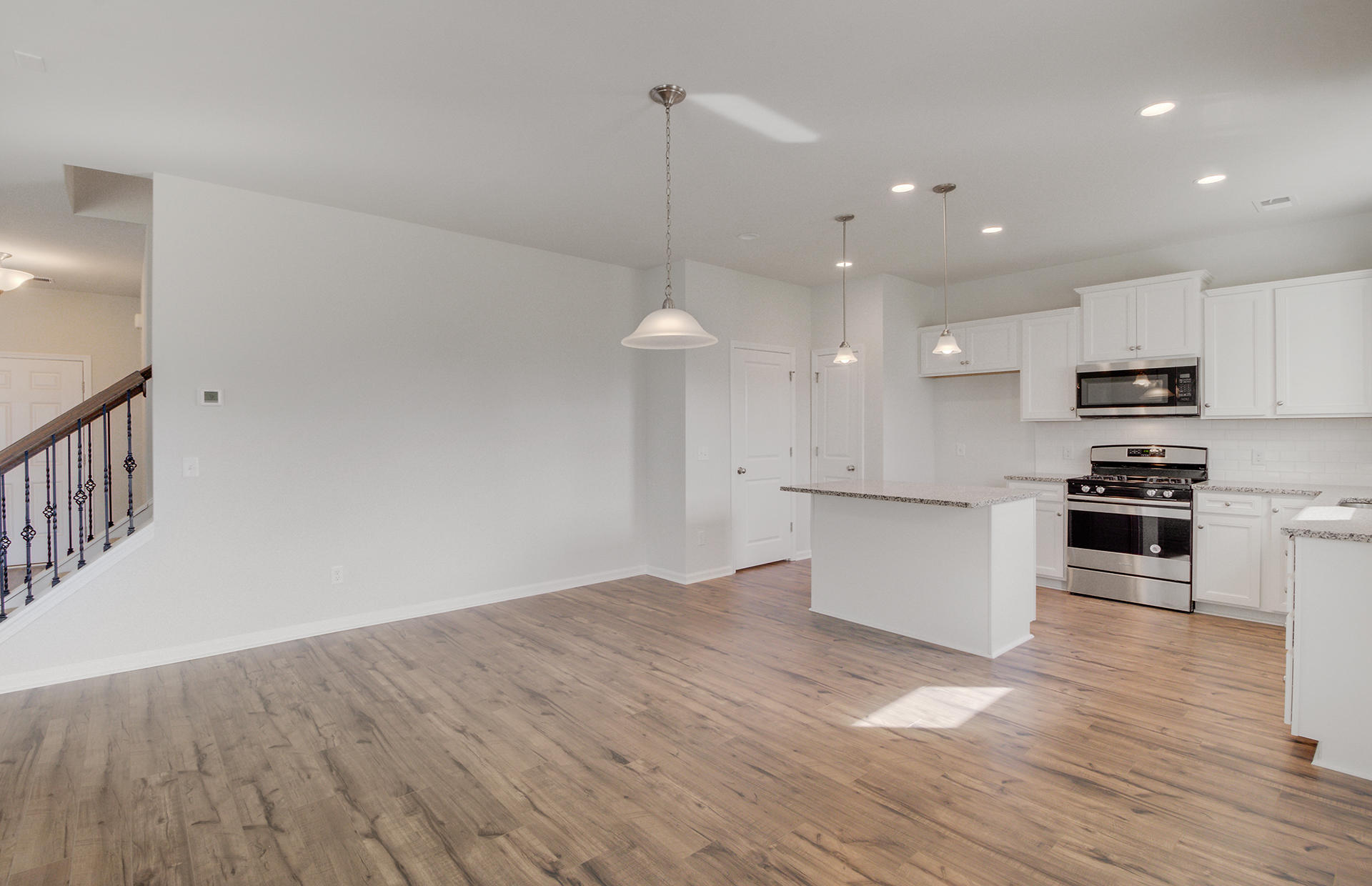 163 Hayworth Road Summerville, SC 29486 - Photo 16 of 39 Kitchen