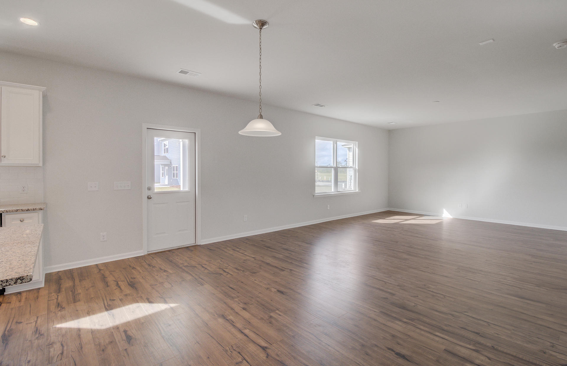 163 Hayworth Road Summerville, SC 29486 - Photo 17 of 39 Eating area