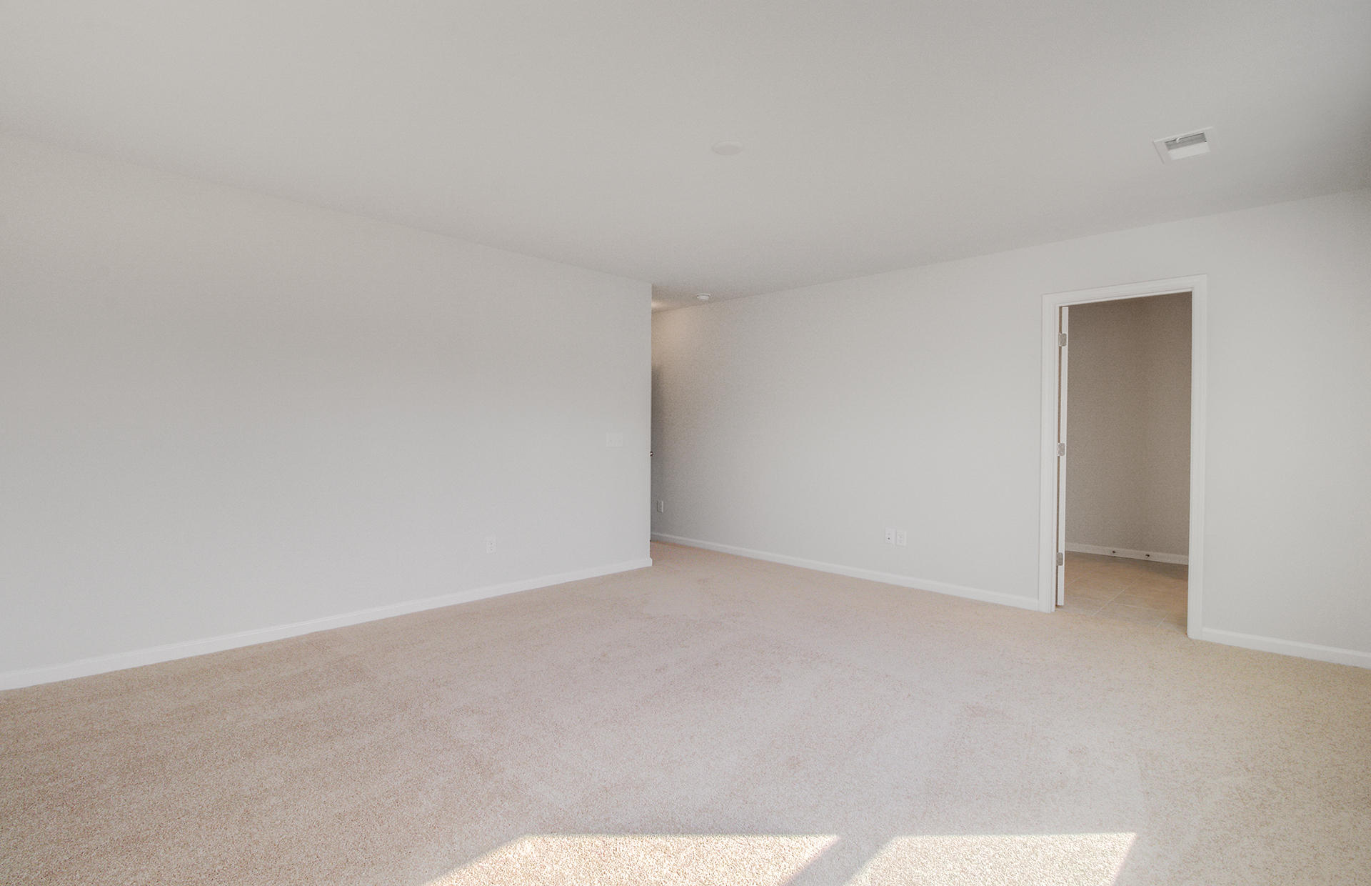163 Hayworth Road Summerville, SC 29486 - Photo 27 of 39 Master suite