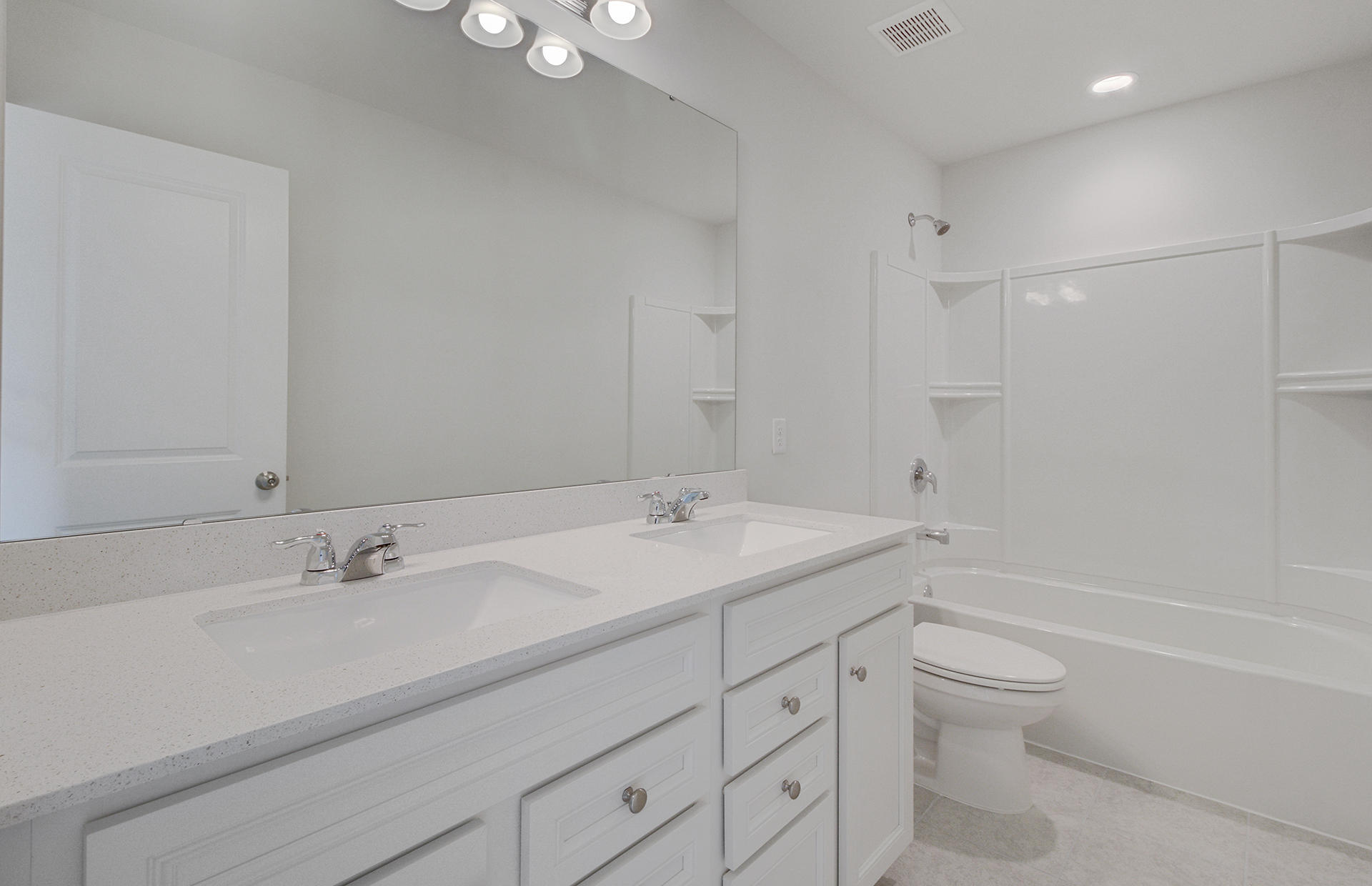 163 Hayworth Road Summerville, SC 29486 - Photo 33 of 39 Hall bath