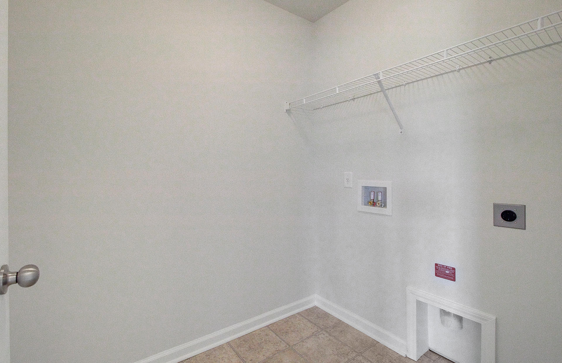 163 Hayworth Road Summerville, SC 29486 - Photo 35 of 39 Laundry room