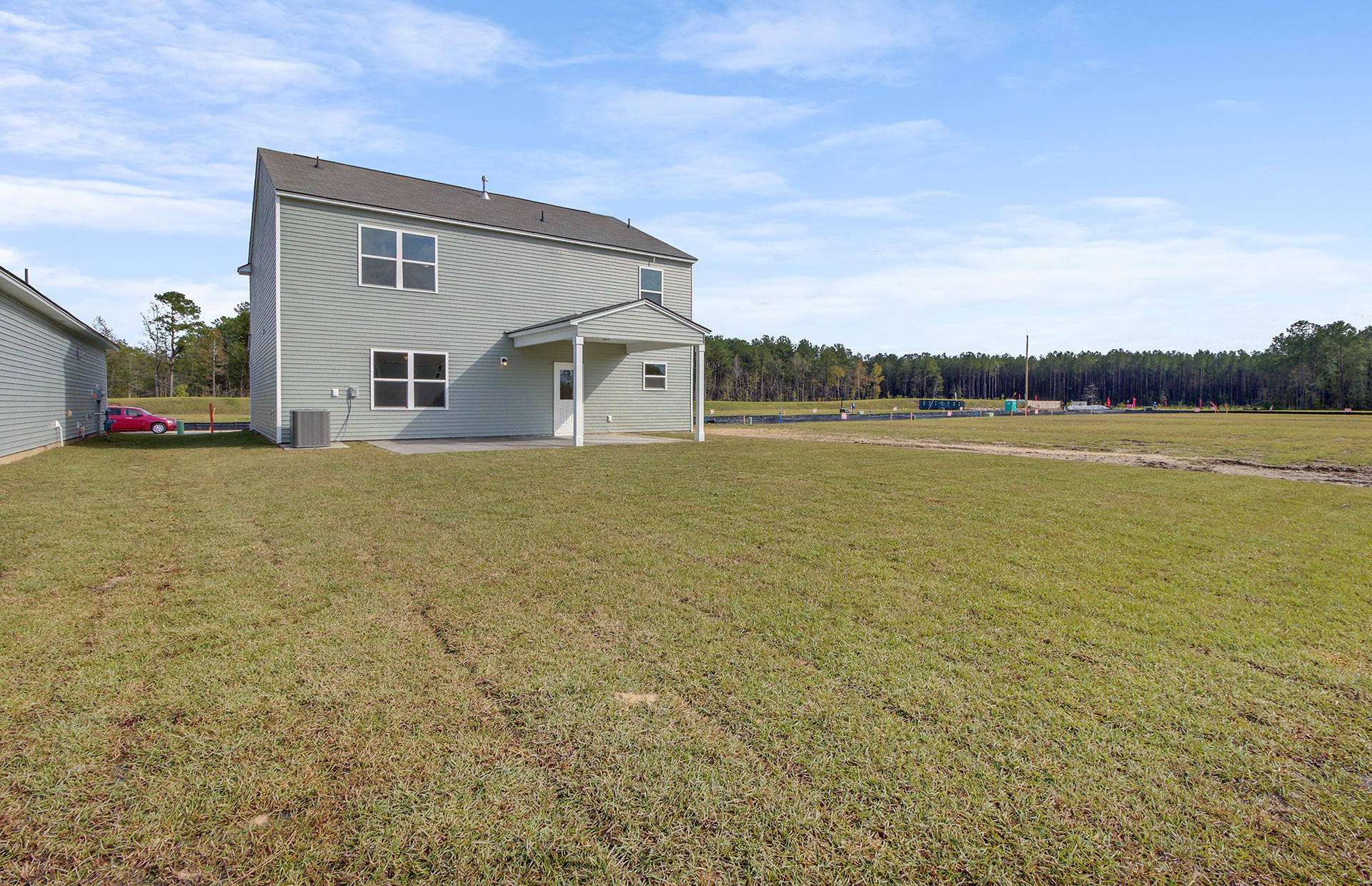 163 Hayworth Road Summerville, SC 29486 - Photo 8 of 39 Back yard