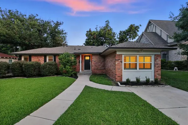 $4,700 | 6116 St Moritz Avenue, Dallas, TX 75214