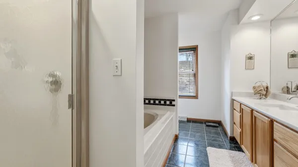 $424,900 | 42 Shorewood Drive, Galena, IL 61036