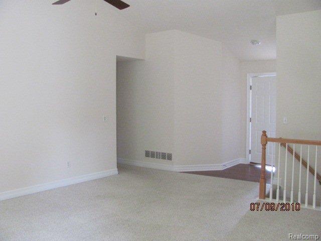 16213 River Ridge Trail Linden, MI 48451 - Photo 3 of 11 Living2