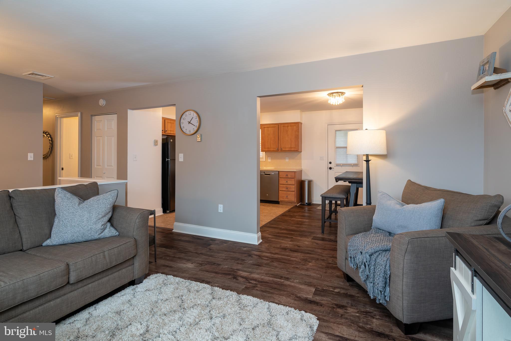 1297 Ridge Avenue Columbia, PA 17512 - Photo 6 of 33 Living Room