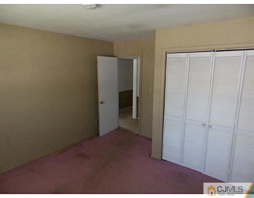 22 Lynnwood Road Edison, NJ 08820 - Photo 18 of 19 a view of an empty room