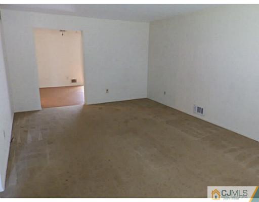 22 Lynnwood Road Edison, NJ 08820 - Photo 19 of 19 a view of an empty room