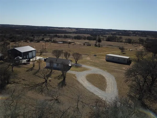 $699,900 | 825 County Road 3655, Paradise, TX 76073