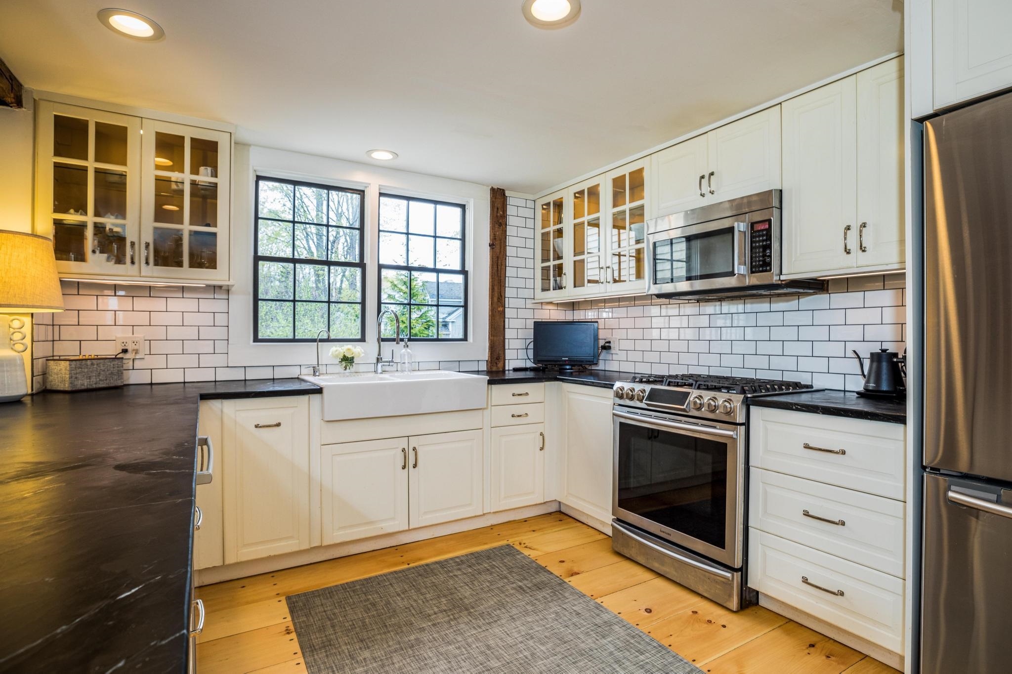 90 High Street Exeter, NH 03833 - Photo 4 of 38