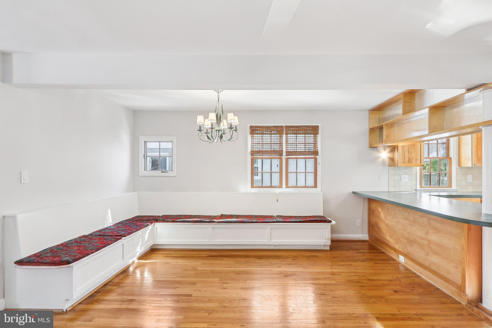 714 Chesapeake Avenue Silver Spring, MD 20910 - Photo 12 of 63 Dining Room-two sided bench with storage