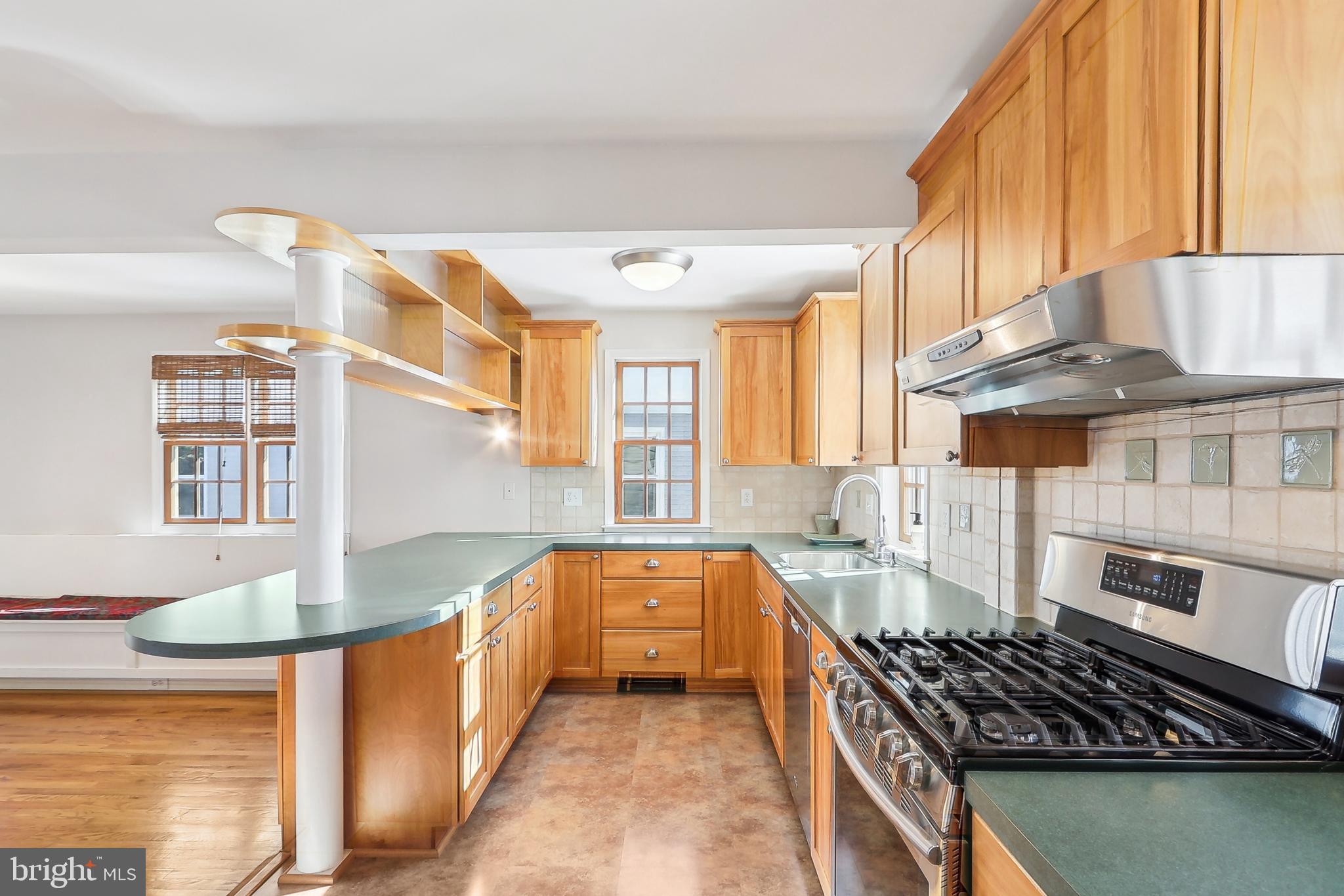 714 Chesapeake Avenue Silver Spring, MD 20910 - Photo 17 of 63 Kitchen