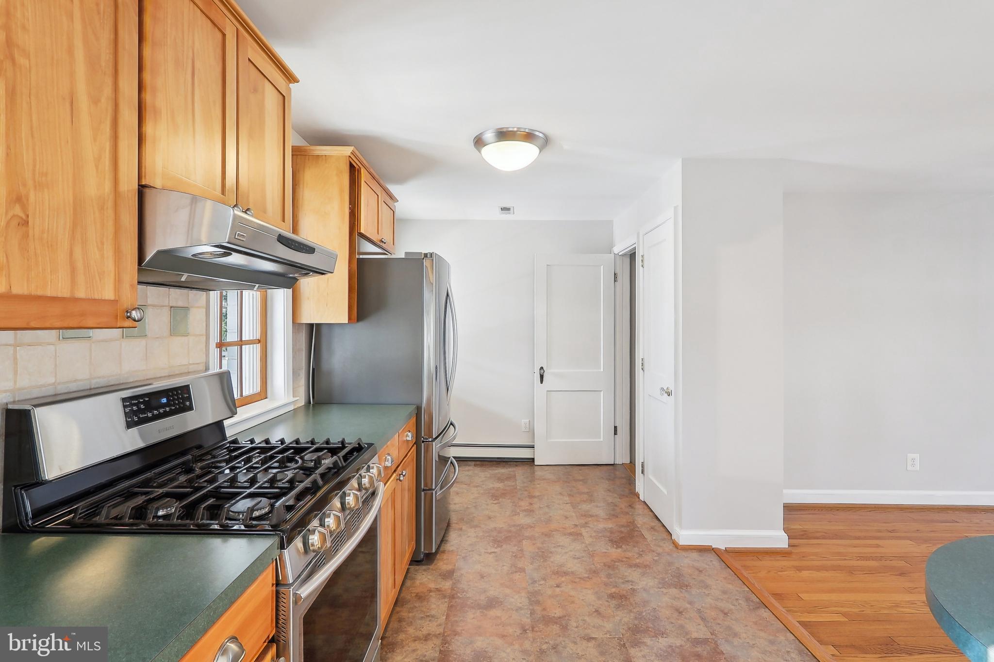 714 Chesapeake Avenue Silver Spring, MD 20910 - Photo 18 of 63 Kitchen
