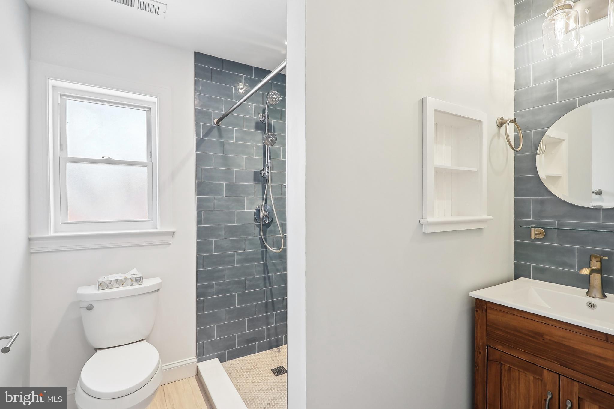 714 Chesapeake Avenue Silver Spring, MD 20910 - Photo 23 of 63 Bathroom