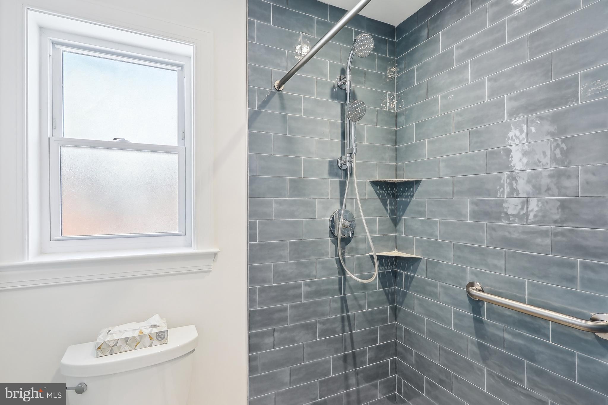 714 Chesapeake Avenue Silver Spring, MD 20910 - Photo 25 of 63 Bathroom