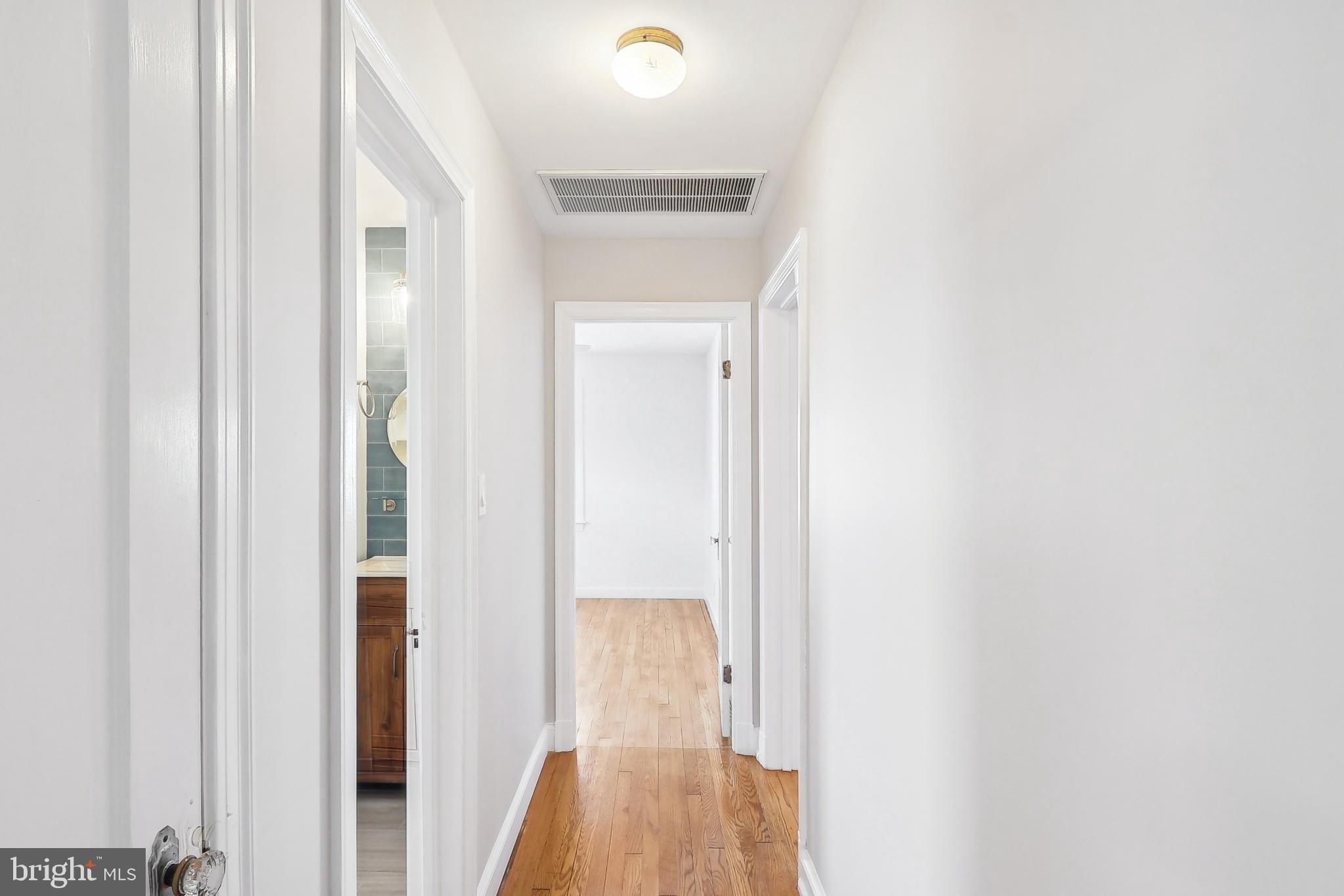 714 Chesapeake Avenue Silver Spring, MD 20910 - Photo 32 of 63 Hallway
