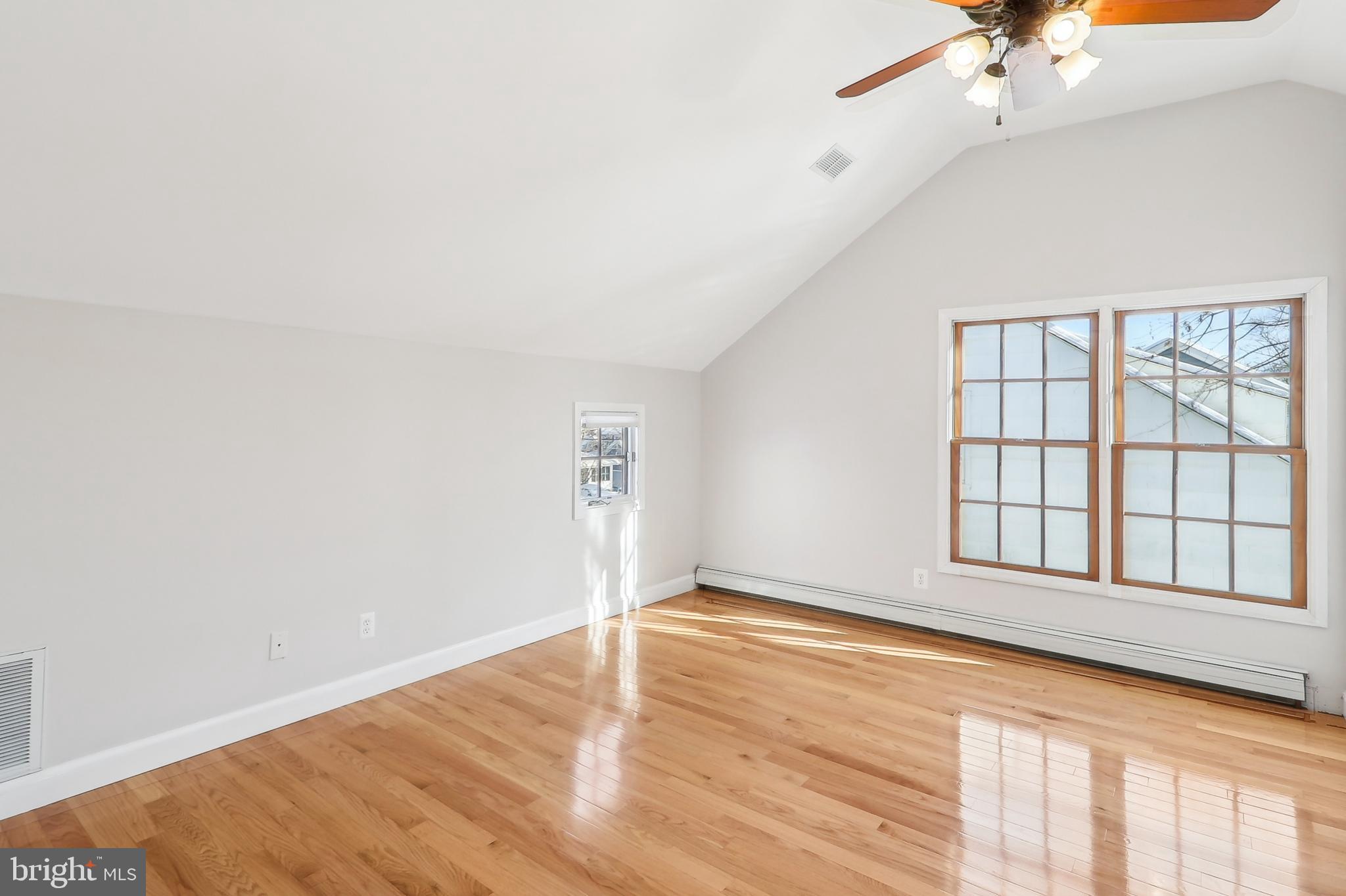 714 Chesapeake Avenue Silver Spring, MD 20910 - Photo 35 of 63 Bedroom