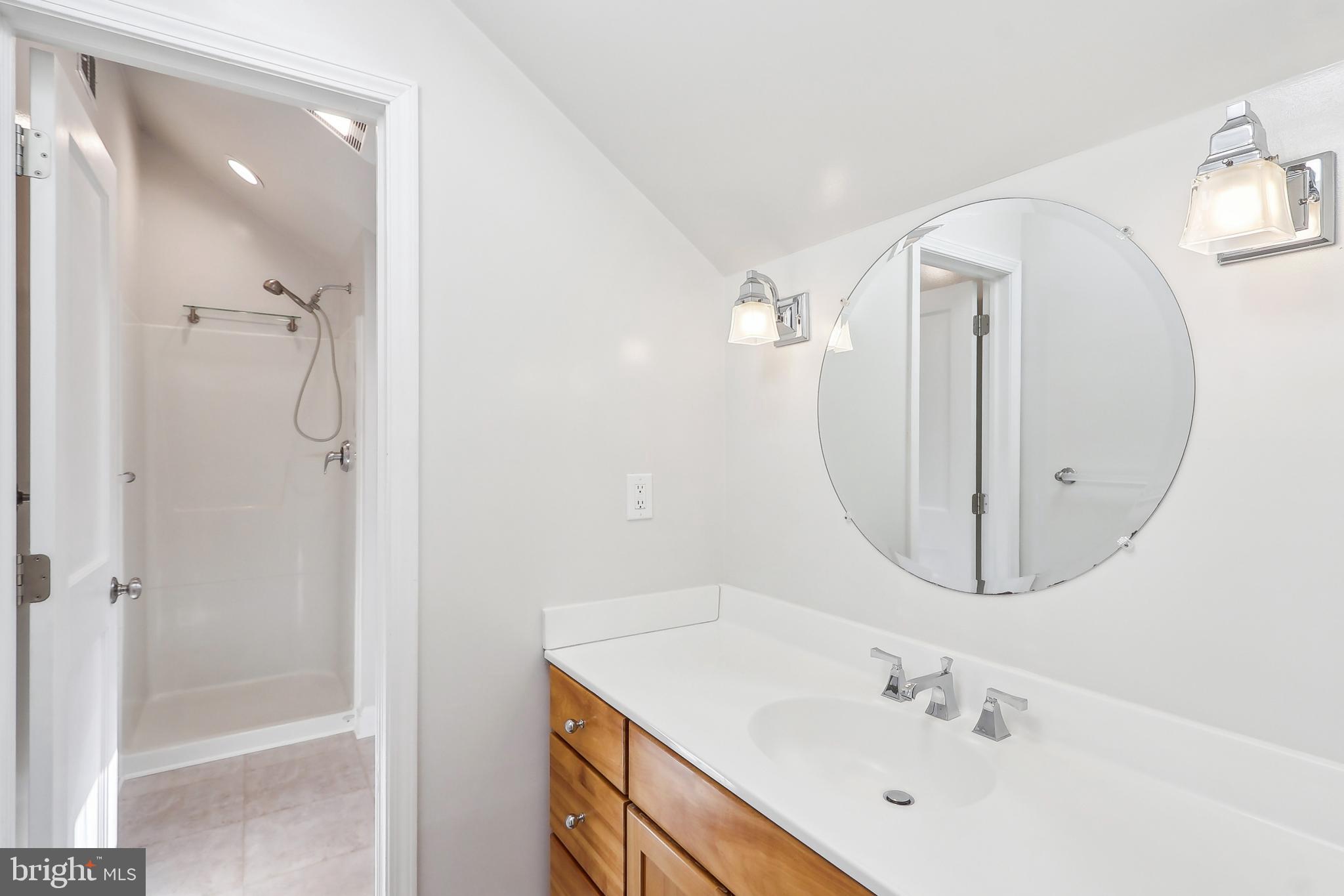 714 Chesapeake Avenue Silver Spring, MD 20910 - Photo 39 of 63 Bathroom