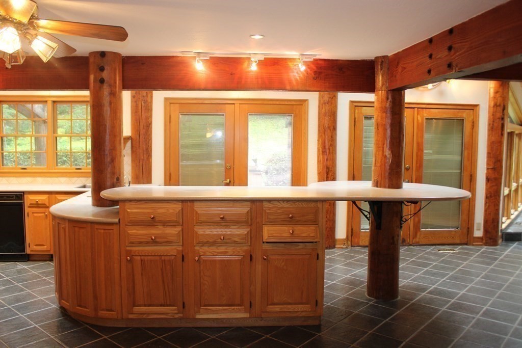 141 Fomer Road Southampton, MA 01073 - Photo 11 of 37