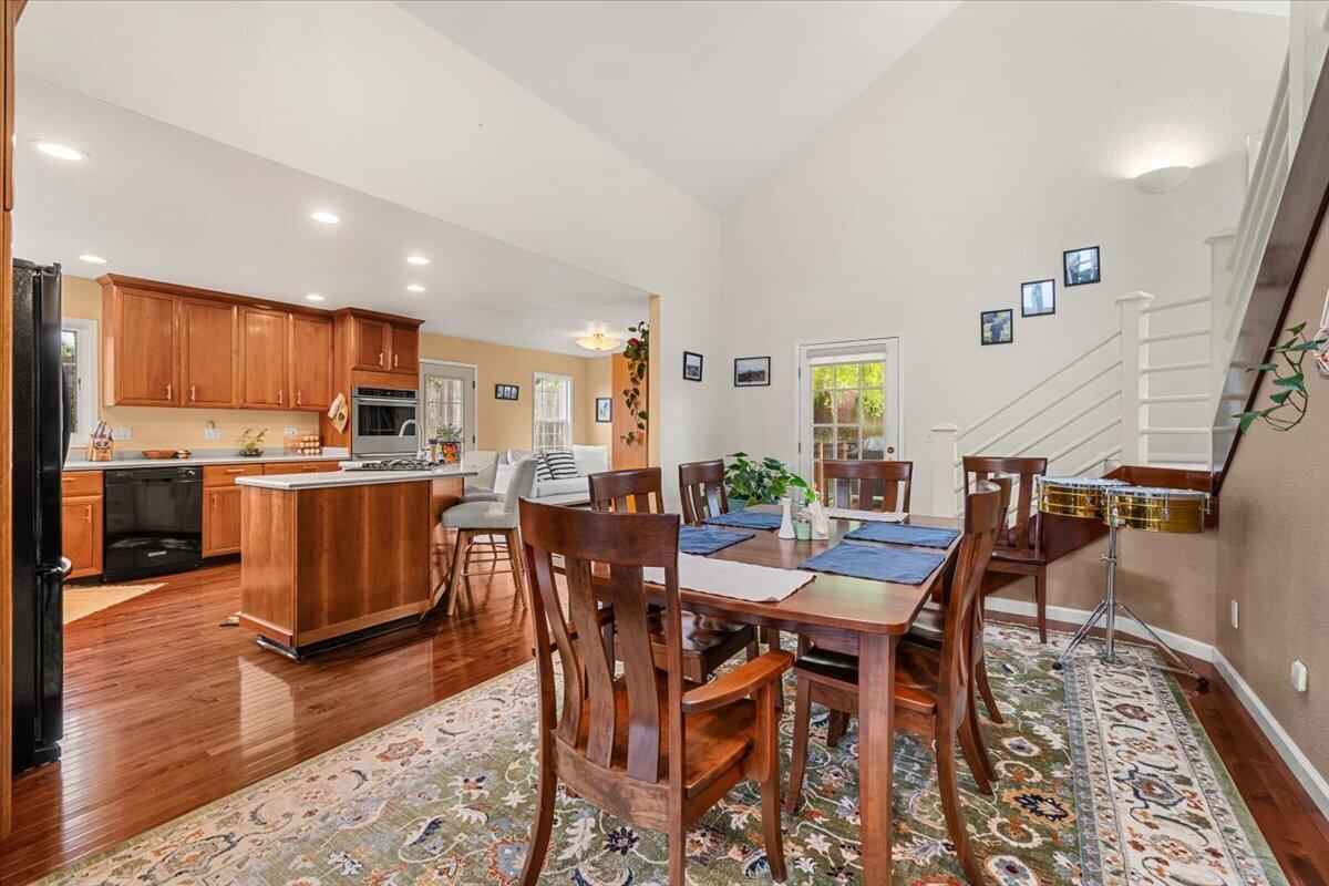 521 Nob Hill Road Fortuna, CA 95540 - Photo 8 of 39