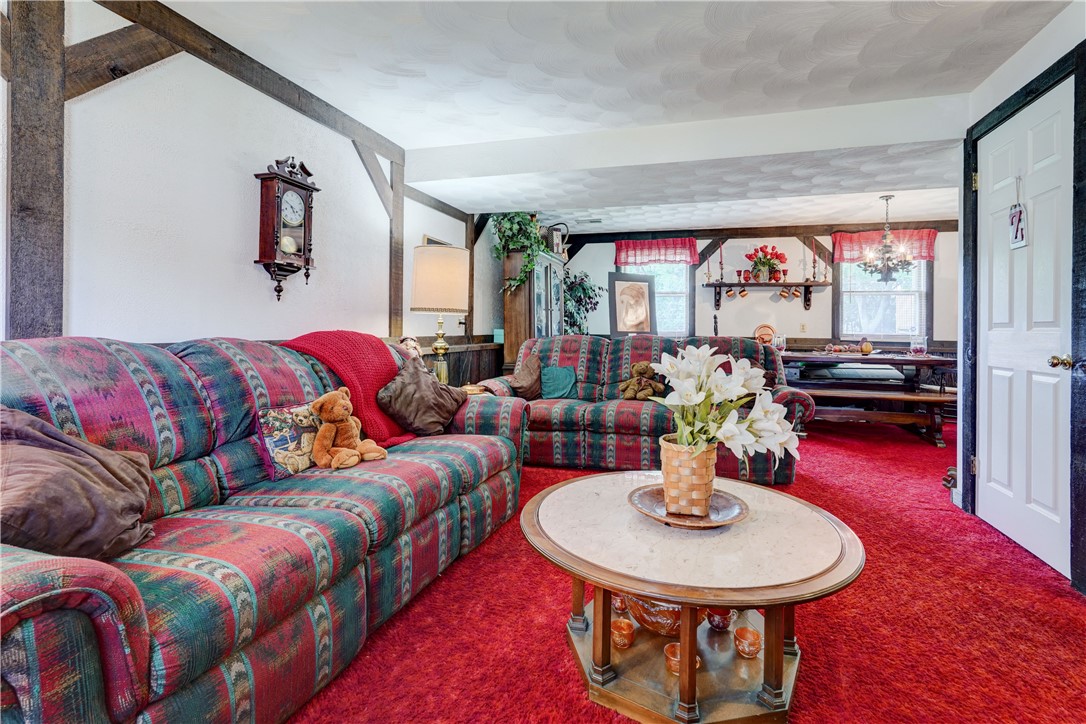 465 Fox Meadow Road Greece, NY 14626 - Photo 8 of 20 Large Family room