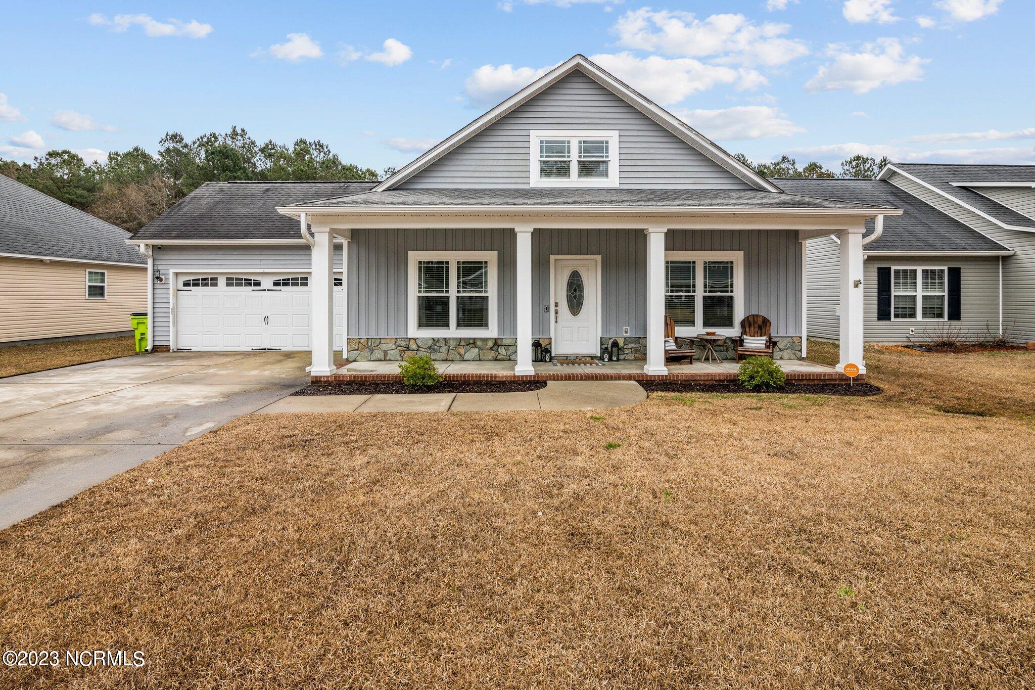 275 Station House Road New Bern, NC 28562 - Photo 1 of 42 3-web-or-mls-2I3A0003 - Copy (2)