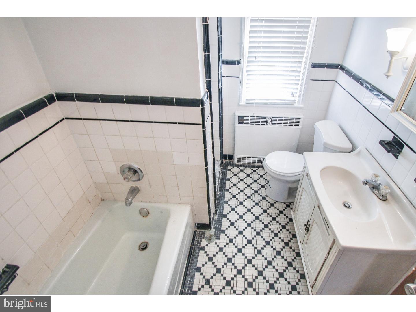 816 Pleasant Road Yeadon, PA 19050 - Photo 21 of 25 Bathroom