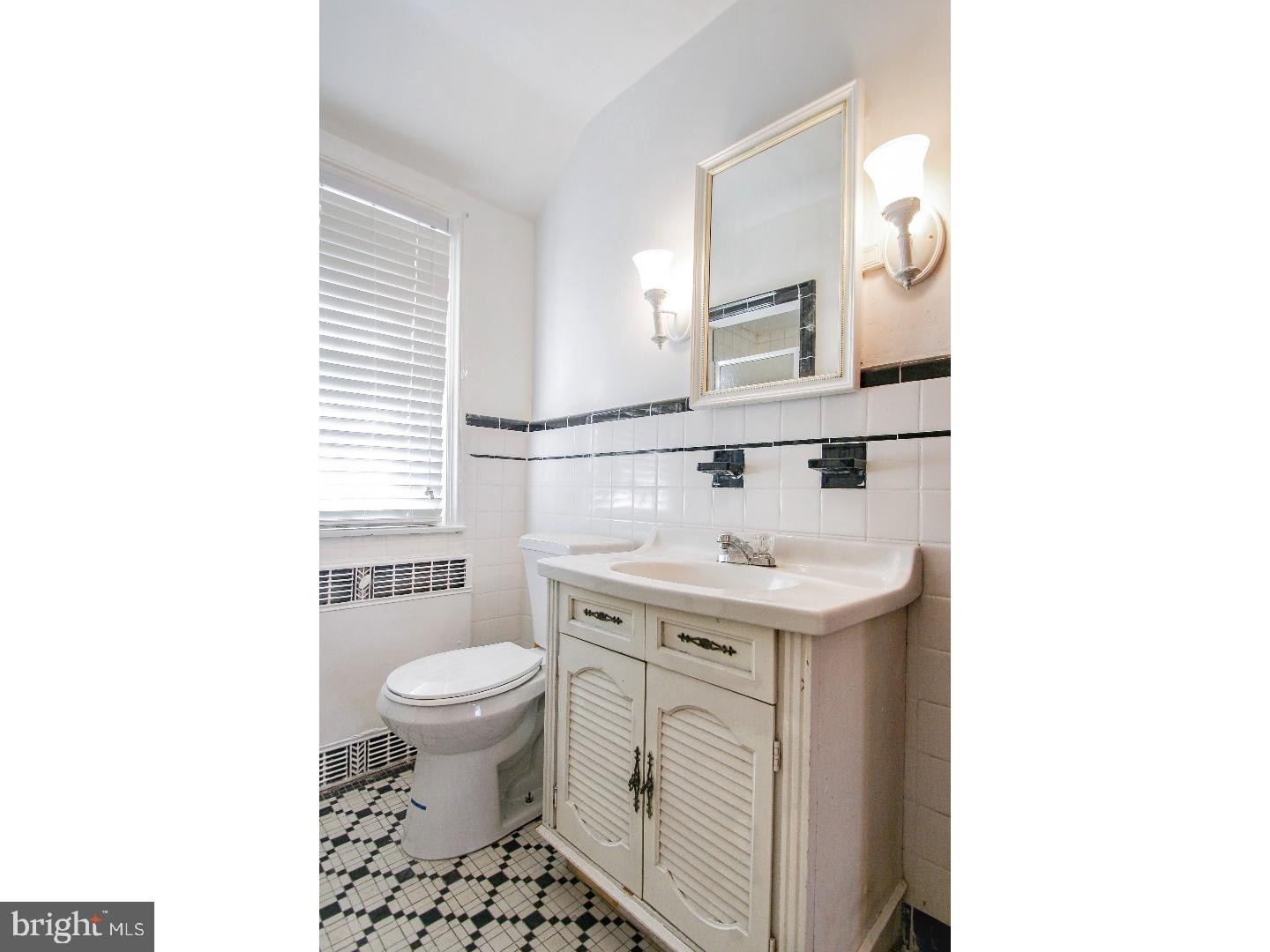 816 Pleasant Road Yeadon, PA 19050 - Photo 22 of 25 Bathroom