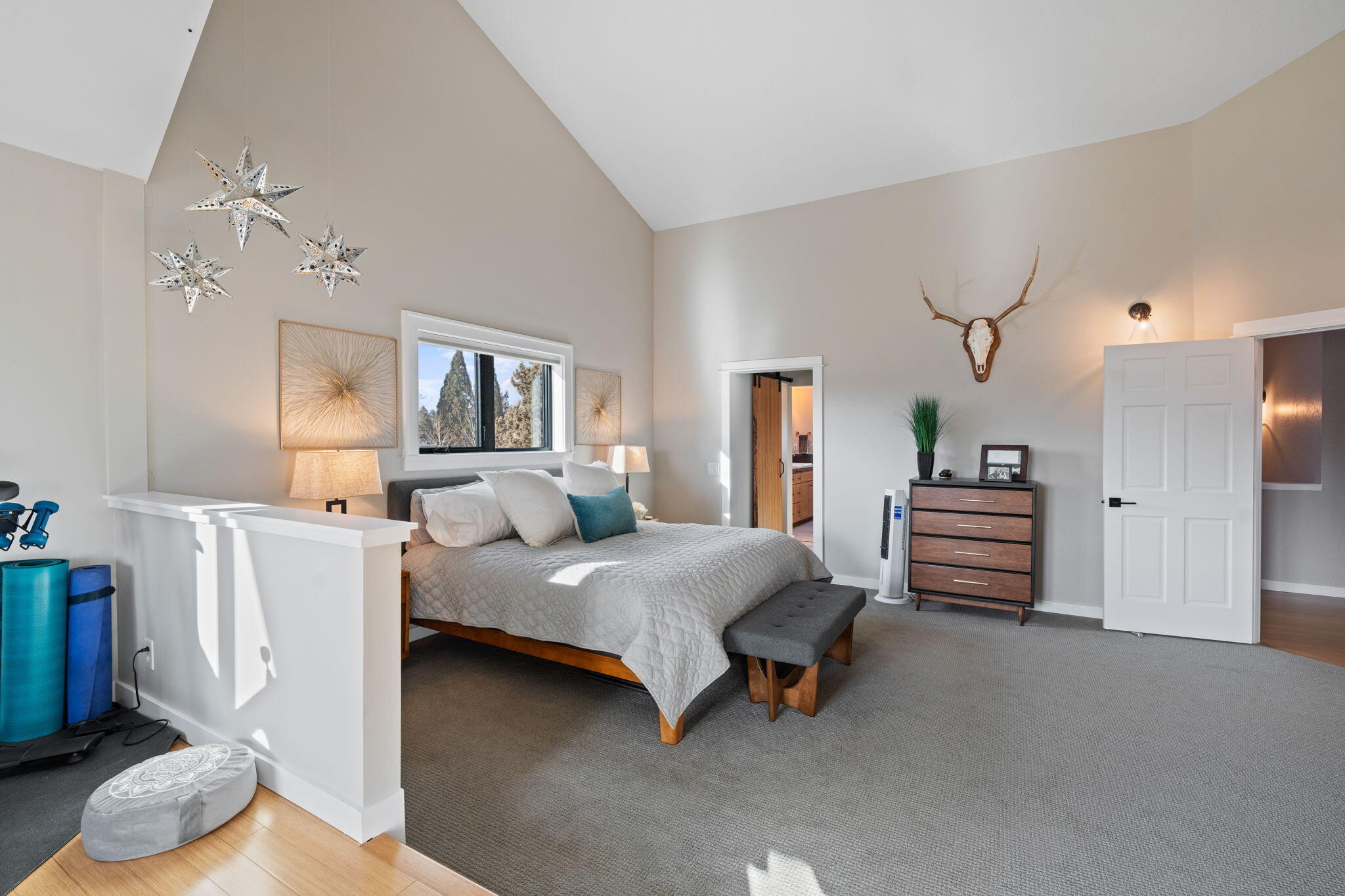 64835 Hunnell Road Bend, OR 97703 - Photo 24 of 110 96-web-or-mls-Riley Visuals-57