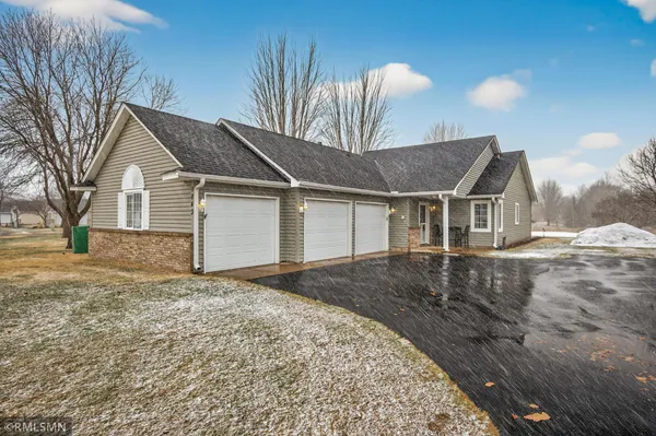 $409,900 | 1843 Pioneer Lane, Centerville, MN 55038