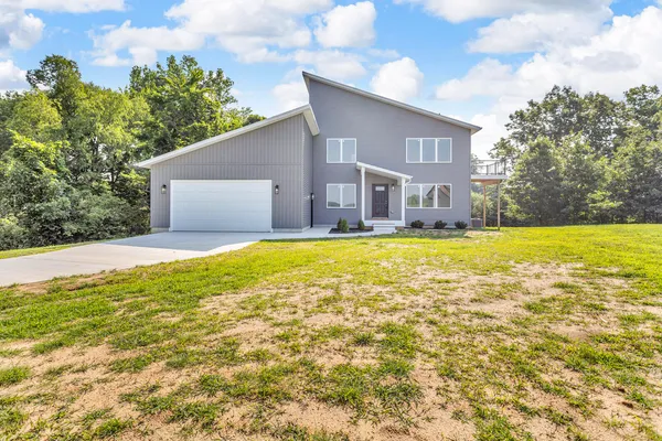 $529,000 | 6835 South Price Lake Drive, Jackson, MI 49201