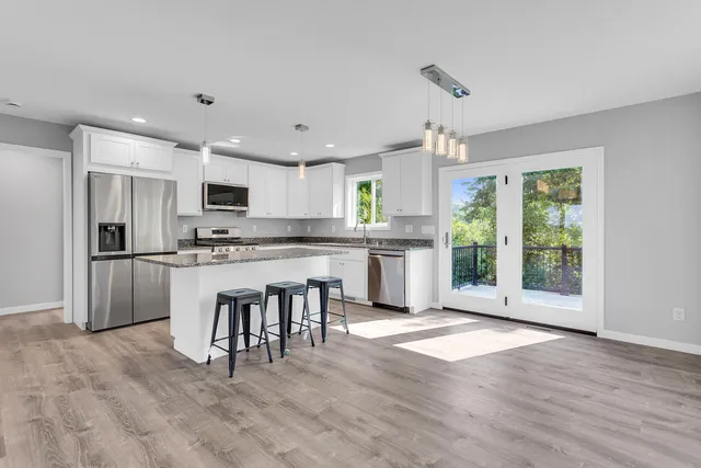 $539,000 | 6835 South Price Lake Drive, Jackson, MI 49201