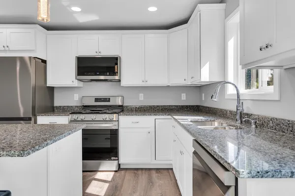 $529,000 | 6835 South Price Lake Drive, Jackson, MI 49201