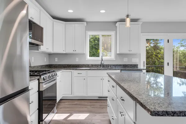 $529,000 | 6835 South Price Lake Drive, Jackson, MI 49201