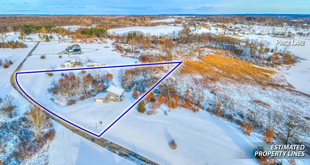 $539,000 | 6835 South Price Lake Drive, Jackson, MI 49201