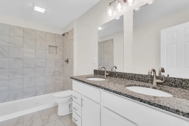 $539,000 | 6835 South Price Lake Drive, Jackson, MI 49201