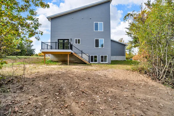 $529,000 | 6835 South Price Lake Drive, Jackson, MI 49201