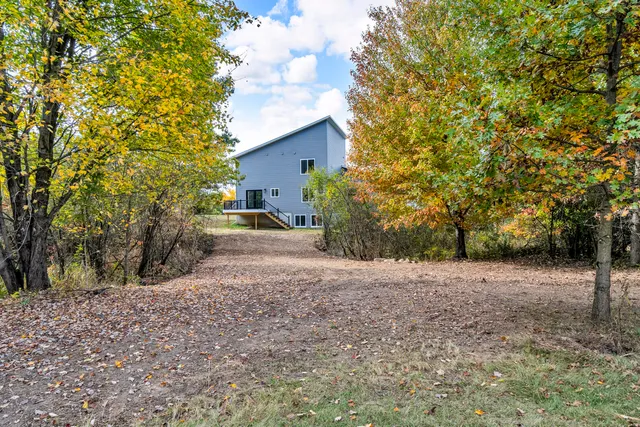 $539,000 | 6835 South Price Lake Drive, Jackson, MI 49201