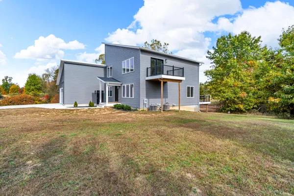 $529,000 | 6835 South Price Lake Drive, Jackson, MI 49201