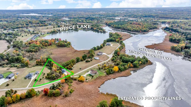 $539,000 | 6835 South Price Lake Drive, Jackson, MI 49201