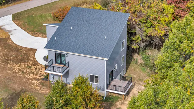 $539,000 | 6835 South Price Lake Drive, Jackson, MI 49201