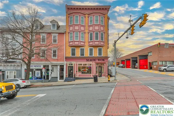 $1,795 | 601 Northampton Street, Unit 202, Easton, PA 18042