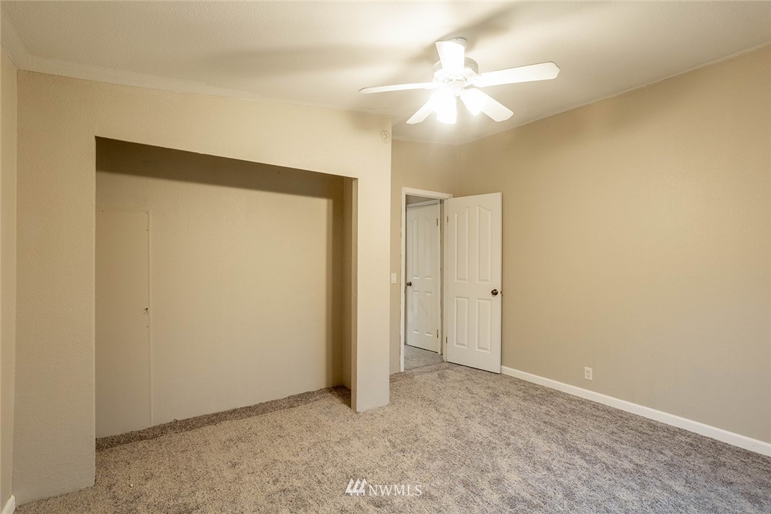9223 Kendall Road Sumas, WA 98295 - Photo 22 of 31 a view of an empty room
