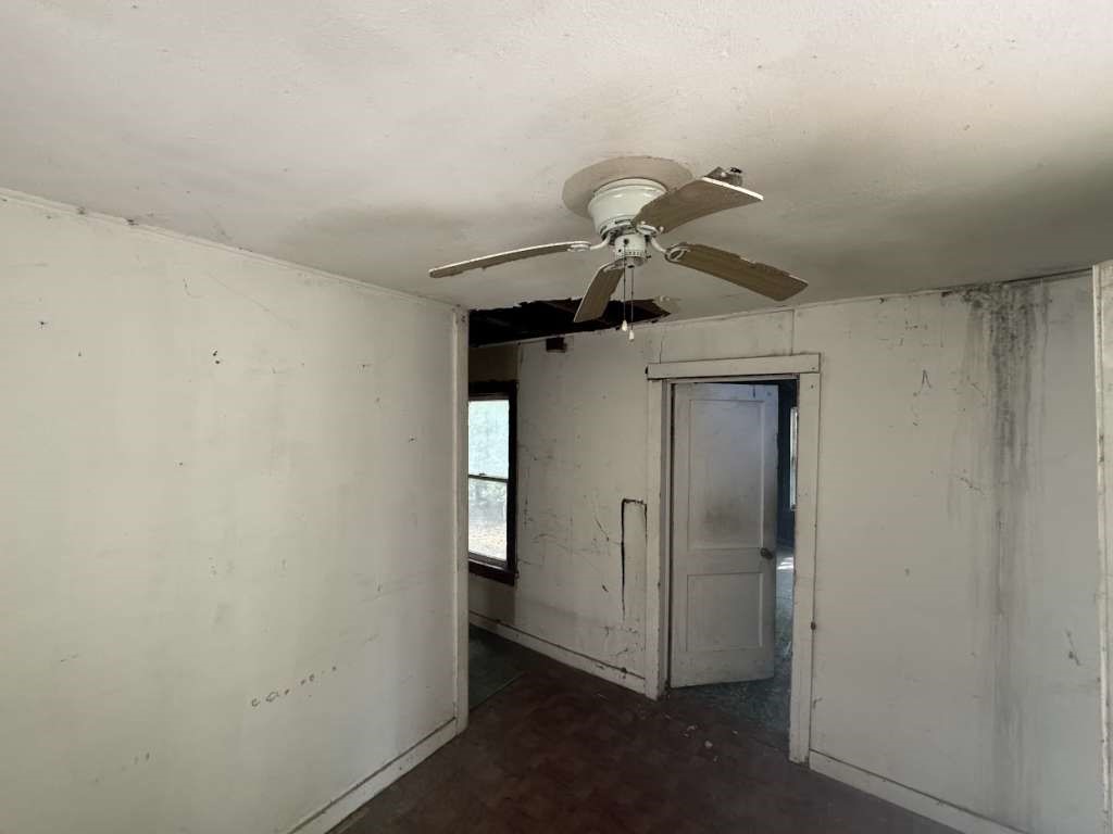712 Park Street Sinton, TX 78387 - Photo 3 of 13