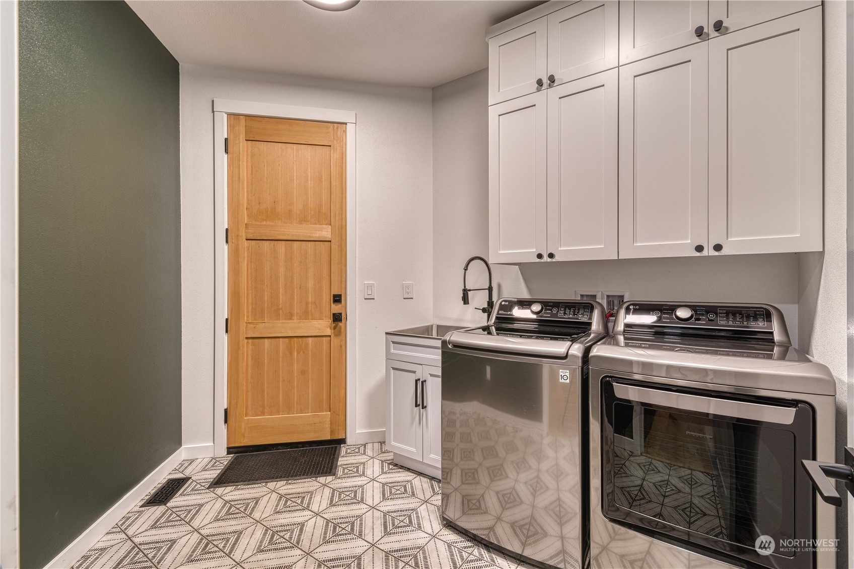 7802 Southwest Ridgeline Drive Port Orchard, WA 98367 - Photo 16 of 40 Gallery Image 16